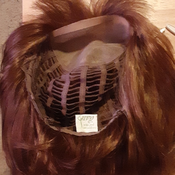 Wig - Picture 4 of 4